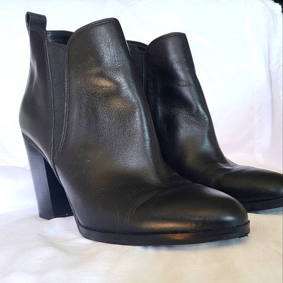 Michael Kors Leather Ankle Boots Size 8.5 - Picture 2 of 7